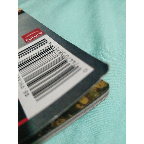 NEW Revolver magazine May 2011 Avenged Sevenfold Golden Gods awards 2011 - Picture 2 of 3